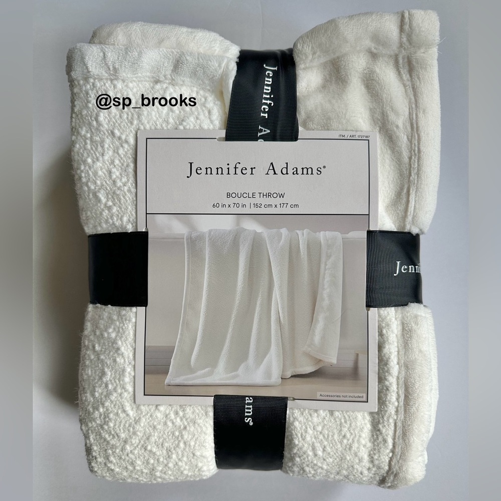 🎁Jennifer Adams Boucle Throw - 60” x 70” - Reversible - Reversible Ivory